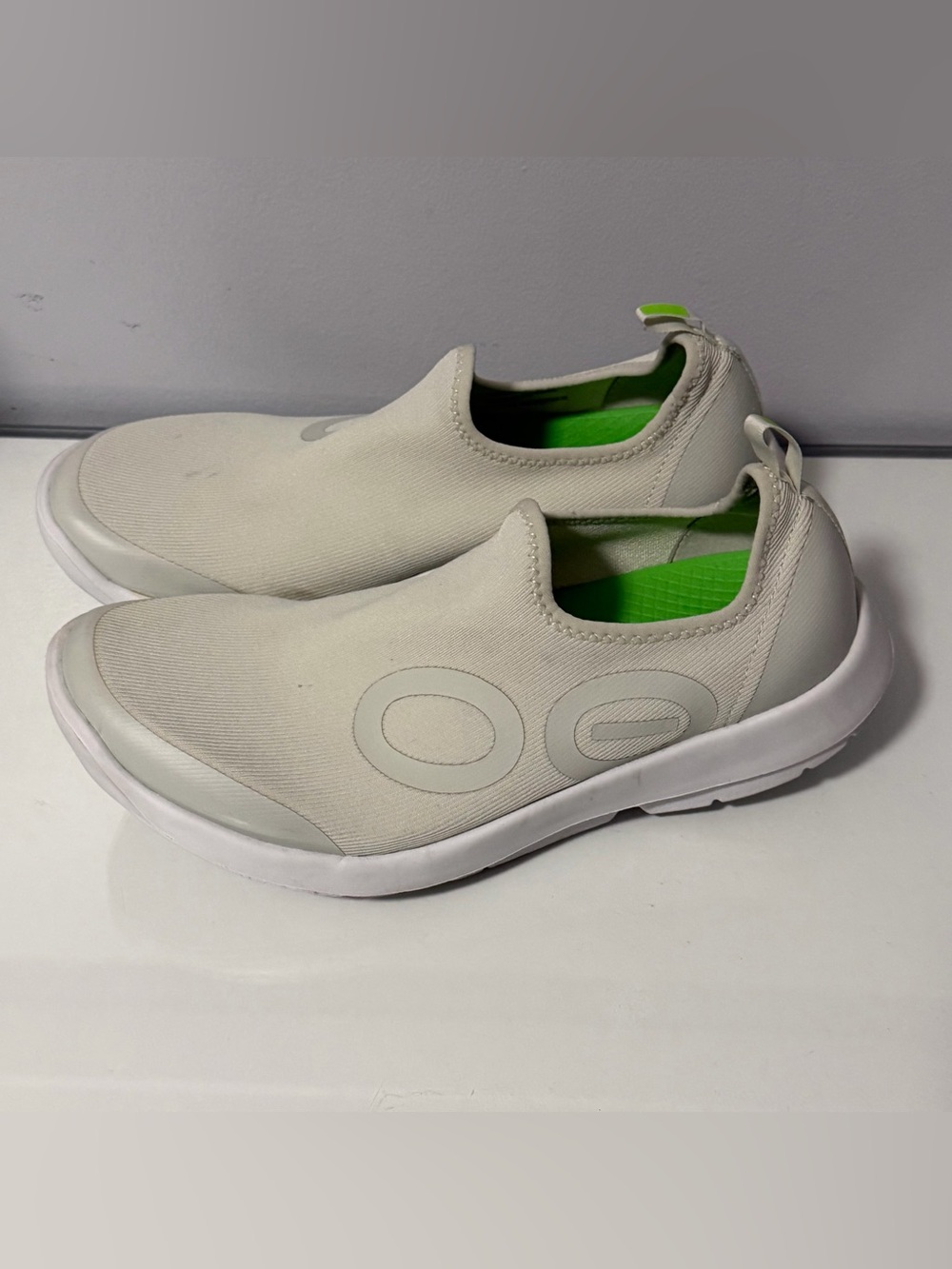 OOFOS Women's Slip-On Sneakers in Cream with Lime Green Accents - Picture 3 of 6